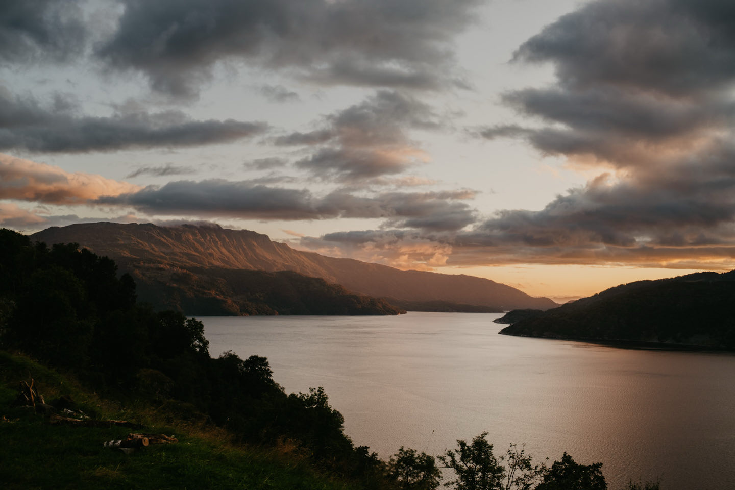 Roadtrip door Fjord-Noorwegen: praktische tips voor 2 campers — Edland & Odda | Verkenning met de Squad 🔎
